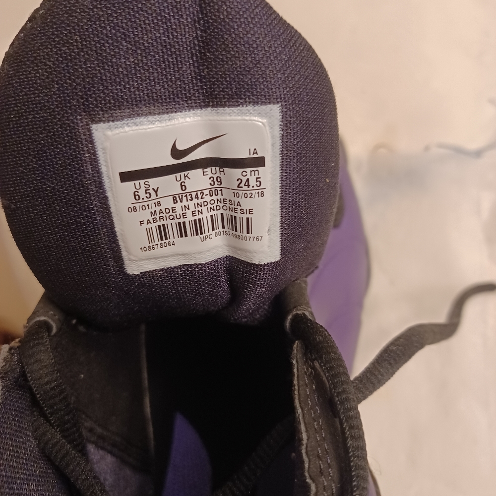 Nike Air shoes - Picture 4 of 4